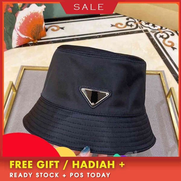 

Pra Hats Bucket Hat Casquette Designer Stars with The Same Casual Outing Flat-top Small Brimmed Hats Wild Triangle Standard Ins Ba233GL5b, White
