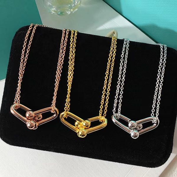 

Luxury Fashion Designer Necklace Smooth U Shape Horseshoe Double Clasp Necklace Designer Women's Necklace Exquisite Collarbone Chain