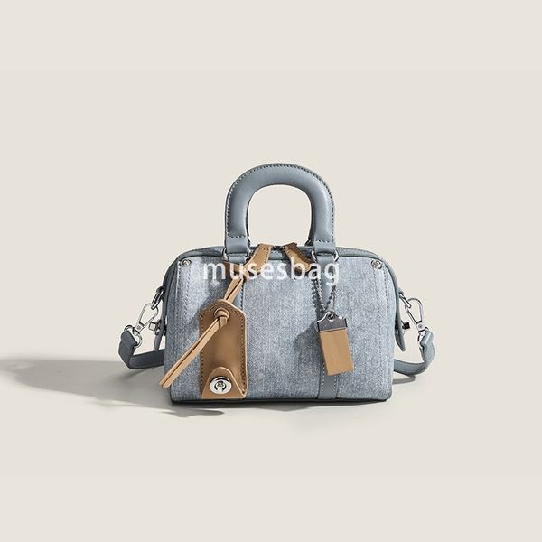 

Fashionable and trendy new shoulder bag platinum blue sea area handbag pillow high-end crossbody bag large capacity bag