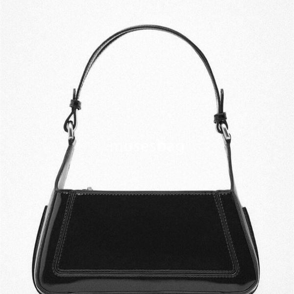 

New High Quality Fashion Shoulder Bag Small and Versatile Black Quilted Underarm Bag Bright Leather Casual Commuter Handbag