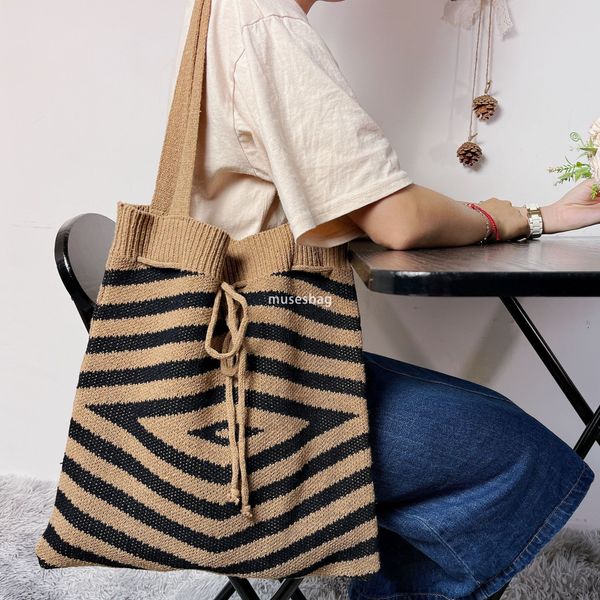 

New Vintage Bag Single Shoulder Bag Minimalist Knitted Bag Fashionable Tote Bag Commuting Large Capacity Underarm Bag Women Bag Handbag Trend, Coffee