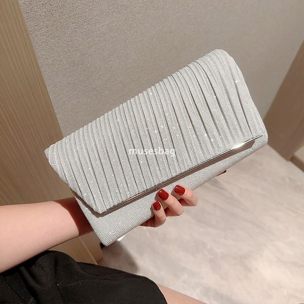 

High quality ladies and socialites handbag, practical dinner bag high-end large capacity fashionable princess bag dress bag grab bag, Silver