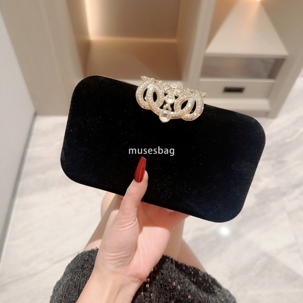 

Designer Women High end Vintage Velvet Dinner Bag Square Box Bag High quality Crossbody Style Classic Dress Chain Evening Handbag, Black