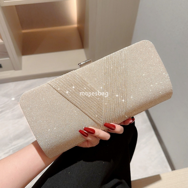 

High quality women's designer from Europe and America, holding stylish and shiny banquet socialites high-end banquet bags classic chain crossbody bags, Red