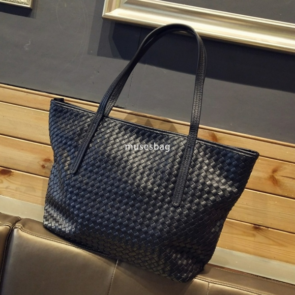 

High quality women designer retro shoulder bag versatile woven bag high-end tote bag fashionable handbag simple and practical large bag, Black