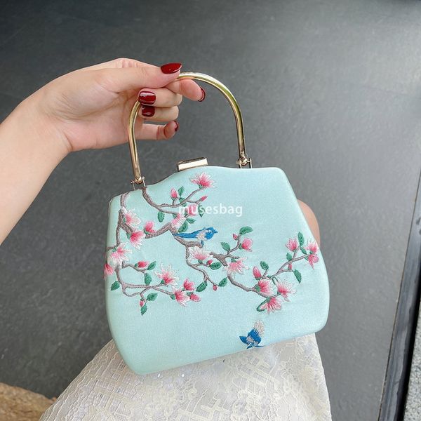 

High quality women designer fashionable embroidered banquet bag with retro style silk handle bag high-end practical party banquet bag, Sky blue