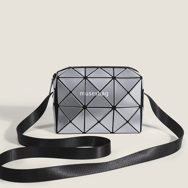 

Designer Fashion Women High end One Shoulder Crossbody Small Square Bag with Diamond Grid Cupid Retro Classic Geometry Bag Mini Phone Bag, Orange yellow color