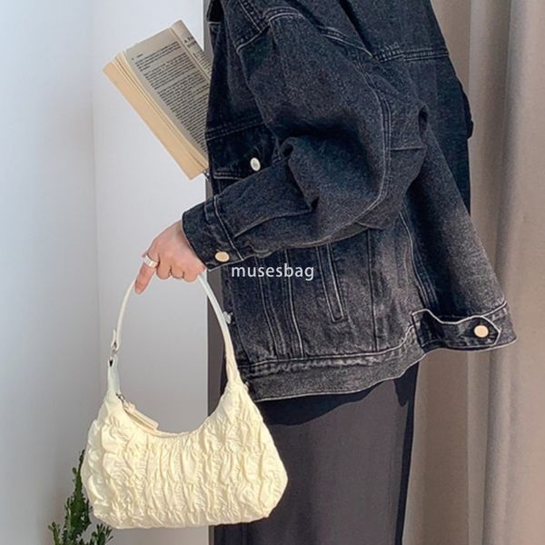 

Instagram minimalist pleated underarm bag puff bag new high-end and fashionable bag spicy girl cloud carrying shoulder bag, White