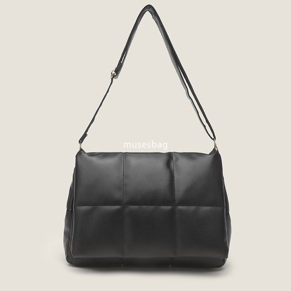 

High end and large capacity bag for women bag new high-end and western-style versatile single shoulder bag wide shoulder strap crossbody bag large bag, Black