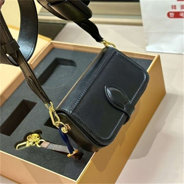 

designer bag Gift Set Designer Bag Women Shoulder Officier Key Chain Classic Design Grace Plain Colors Soft Leather Louies Handbag Trend Brand Cool Belts Walle, 18x12cm set