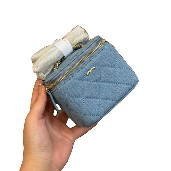 

Designer bag Makeup Bag Gold chain love ball Camellia Crossbody Bag Vanity With Chain quality leather Crossbody Bag saddle bag luxurys Handbags Messenger bag 10m, Blue