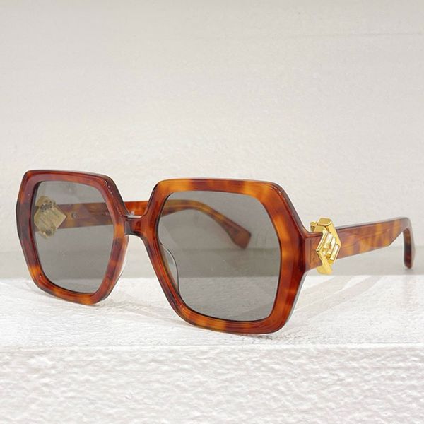 

Designer Sunglasses 40139 Mens Womens Metal Vintage Alloy Wooden Large Frame Polygonal Frame Extra Large Sunglasses UV400 Lens Legs Logo Letter Design