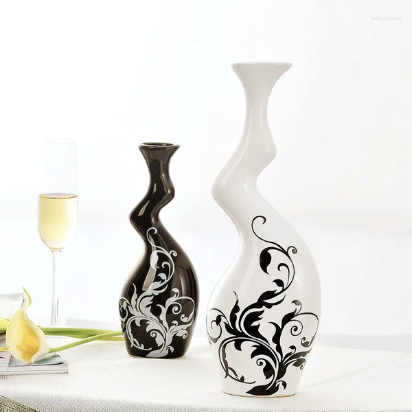 

1 Vases Pair Home Furnishing Modern Decoration/ Black And White Color Decoration Pottery Twisted With Flower Pattern