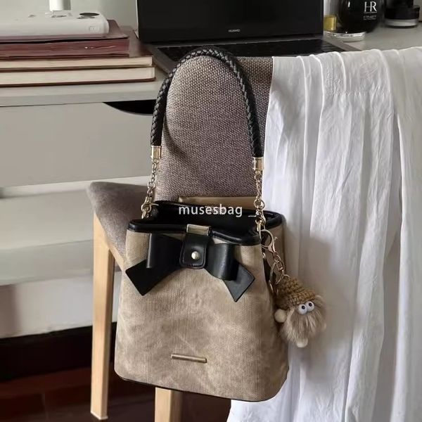 

High end and niche design retro and versatile Instagram commuting bucket bag new Maillard high-end bow handbag shoulder bag, Khaki