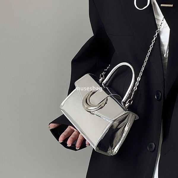 

Advanced Moon Lock Buckle Bag for Women's New Silver Square Lacquer Leather Bag Handbag Chain Single Shoulder Crossbody Bag, Black