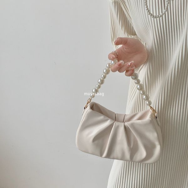 

New high-end soft leather handbag with niche design, cloud bag for commuting, portable, single shoulder chain pleated bag, high-end crossbody underarm bag for women, White