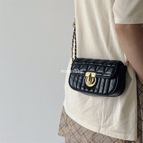 

High end minimalist and trendy new women's bags with versatile diamond grid lock chain small bags single shoulder crossbody small square bags mini, White