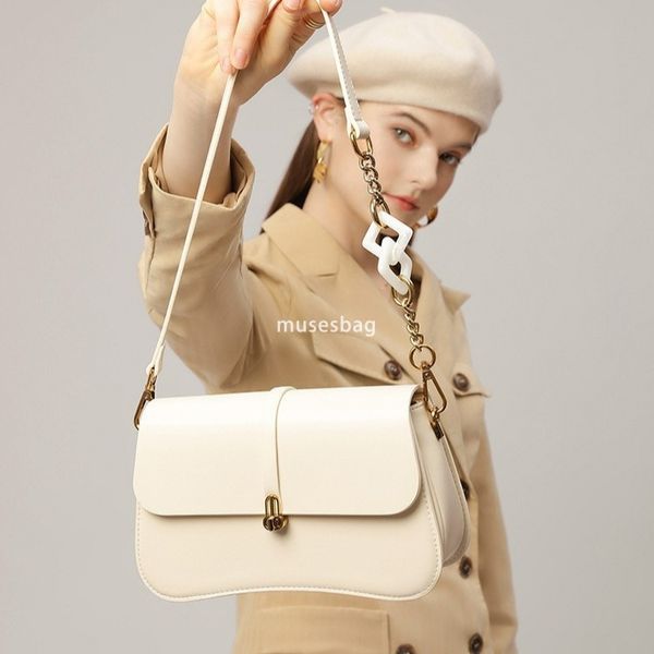 

High quality urban minimalist stick bag new fashionable and luxurious chain underarm saddle bag versatile single shoulder crossbody bag for women, Black