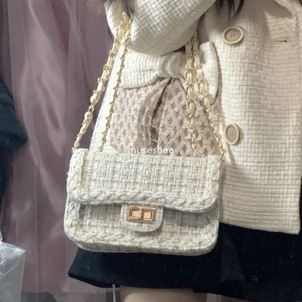 

High end new women's underarm bag small fragrant style woolen chain bag niche high-end and fashionable single shoulder crossbody small square bag, White