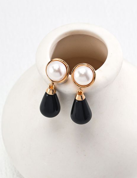 

24ss new designerearring for women trendy fashion jewelry high quality vintage gold Sterling silver pearl black agate earrings Elegant atmosphere fashion simple