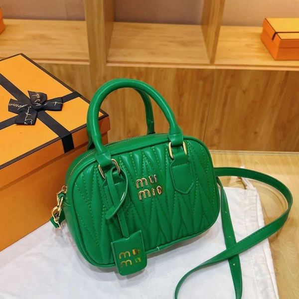 

Matelasse Fashion Tote Designer Bags MiuiMiui Handbags Luxury Bowling Bag Shoulder Bag Luxury Wallet Leather Banquet Tote Crossbody Purse Should, Khaki