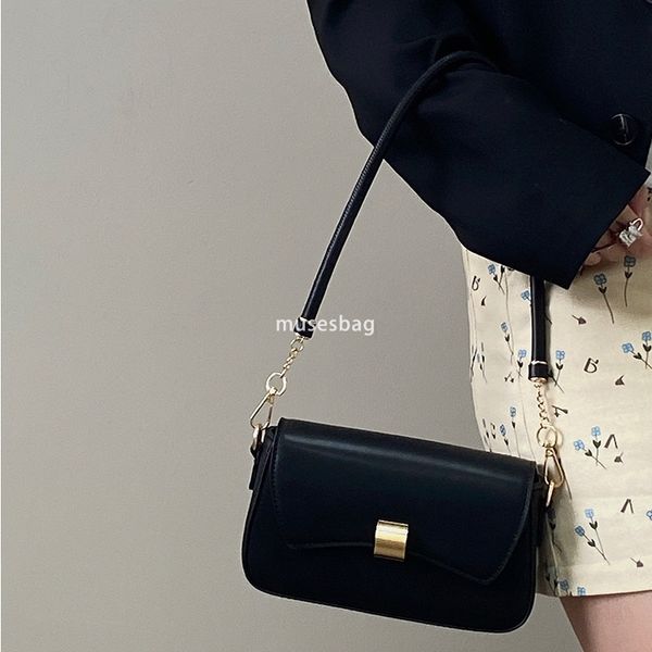 

Large capacity urban minimalist and atmospheric bag women's new fashionable and versatile commuting shoulder bag high-end feeling stick bag underarm crossbody bag, Black