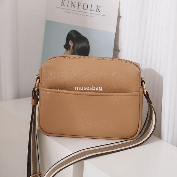 

Fashionable Women High end Trendy Bag Classic Retro New Cross border Solid Color PU Versatile Cross body Small Bag Single Shoulder Small Square Bag, Black