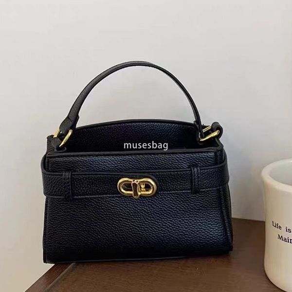 

Urban minimalist daily outfit bag women new high-end texture niche retro metal buckle single shoulder bag versatile commuting crossbody bag, Black