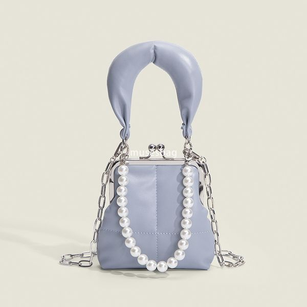 

Daily wear urban minimalist women handbag women new crossbody handbag Korean niche design gold clip chain shoulder bag, White