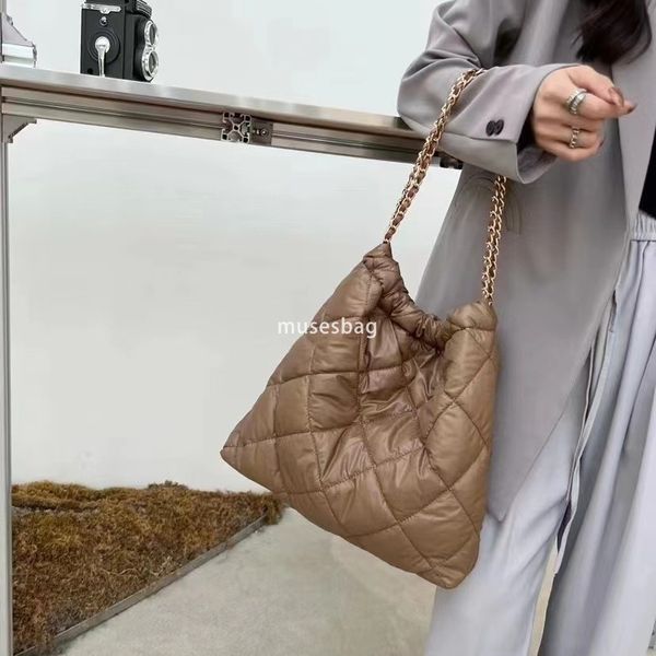 

Han style new urban minimalist and niche design diamond grid chain bucket bag large capacity bag fashionable tote bag cotton single shoulder waterproof bag, White