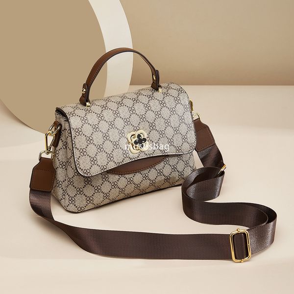 

New daily outfit trend design bag large capacity handbag, women's bag versatile printing women's commuting crossbody shoulder bag trendy, Grey