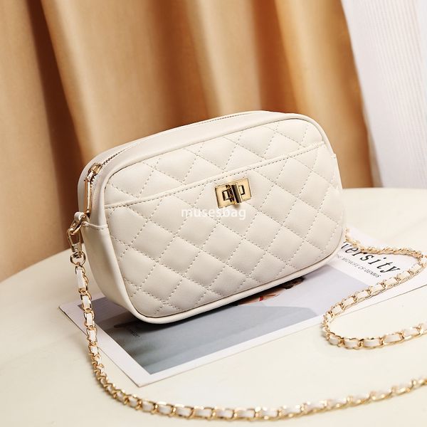

Designer women's high-quality temperament large capacity small sachet fashionable retro multifunctional shoulder bag practical small diamond cross body bag, White