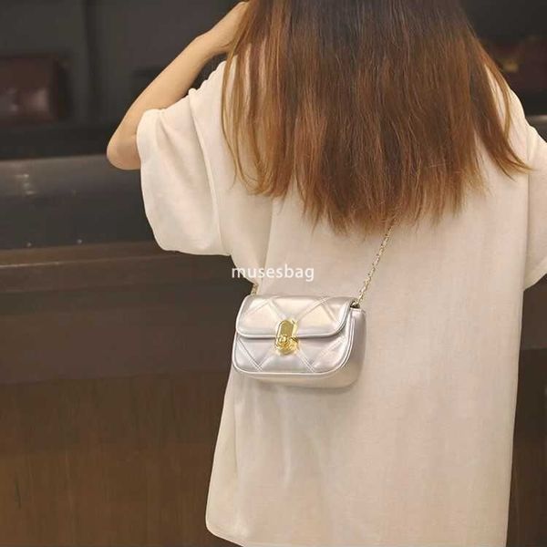 

Hot selling trend small square bag new daily outfit simple and generous small bag for women fashionable diamond grid chain single shoulder crossbody bag trend, Silver