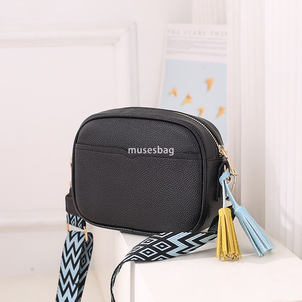 

Fashionable Women's High end Fashionable and Versatile Large Capacity European and American Crossbody Small Bag Multi functional One Shoulder Small Square Bag, White