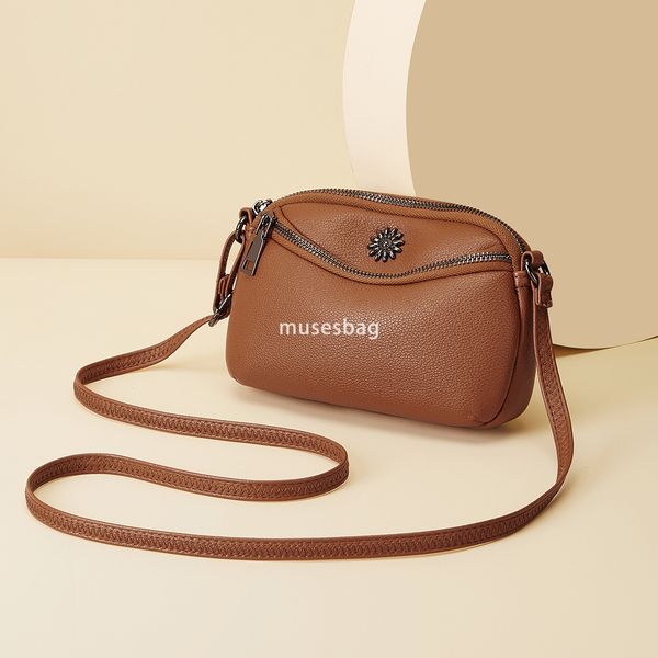 

Street Trend European and American Retro Bag New Women's Bag Daily Casual Shoulder Bag Women's Crossbody Bag Fashion Versatile Mobile Bag, Black
