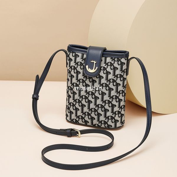 

European and American retro daily outfit crossbody bag women new popular fashion versatile shoulder bag small capacity mini phone bag, Blue