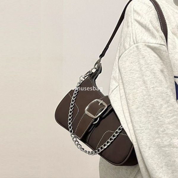 

Unique and high-end underarm bag popular for women in spring and summer Versatile and versatile with one shoulder and diagonal cross frosted chain, Camel