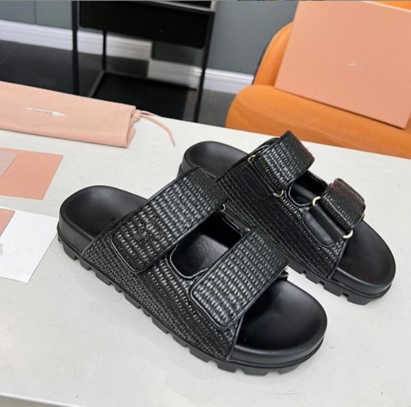 

Designer women man slippers and sandals Mium Open toed lazy slippers Knitting thick soles holiday beaches half-raised women's non-slip sandals beach slippers, Khaki