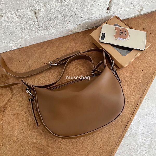 

Soft leather material large capacity saddle bag single shoulder diagonal cross women bag autumn and winter ins texture student casual soft shoulder bag, White