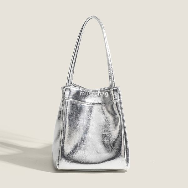 

High quality niche design for spring and summer new lunch box bags handbags small square bags vegetable baskets women bags silver shiny leather bags