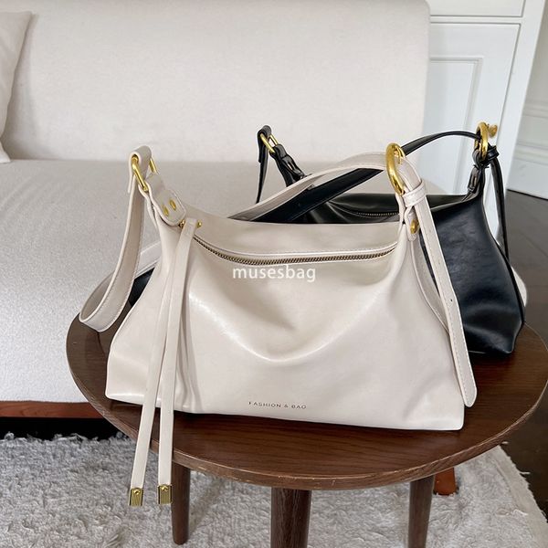 

High end fashion trend daily matching soft leather tote bag new commuting texture bag female niche design soft one shoulder crossbody bag, Black