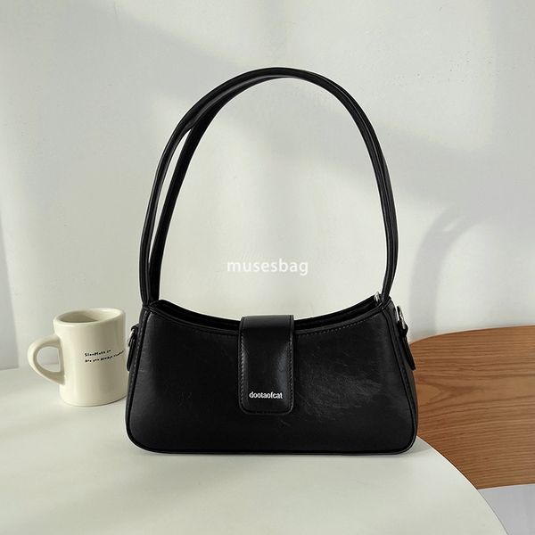 

High end niche design texture handbag niche underarm bag new fashionable commuting bag stick bag versatile single shoulder crossbody bag, Black