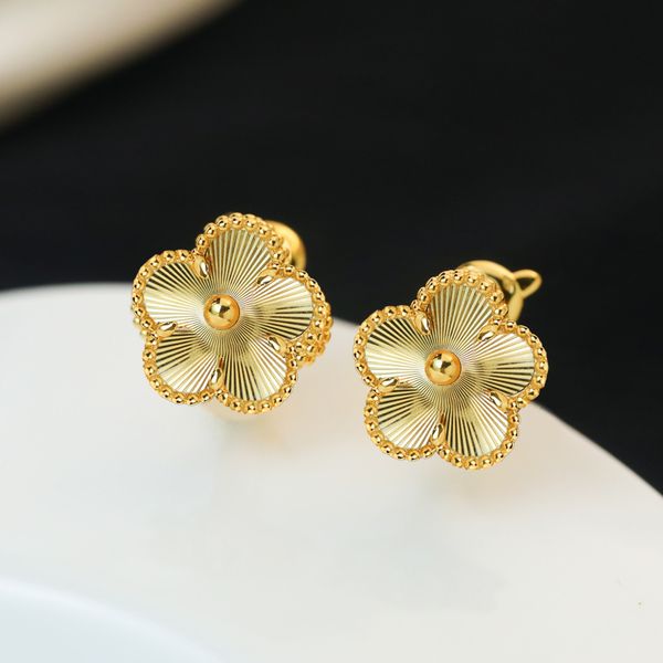 

Luxury Necklaces Gold Plated Designer Necklace Four-leaf Clover Fashion Pendant Necklace Wedding Party Jewelry High Quality Jewelry With box