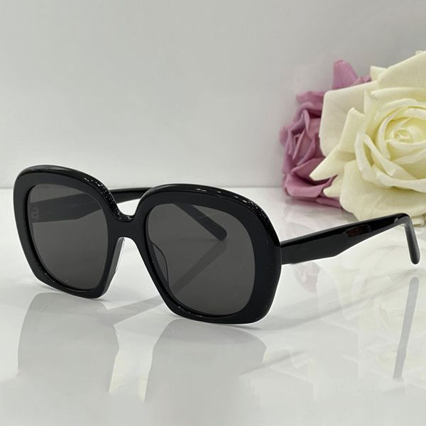 

24SS Luxury womens square sunglasses LW40128 Womens designer square acetate frame UV400 protective polarizing lens leg band letter logo design with original box