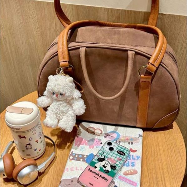 

Korean version of street trend niche design Maillard retro Boston bag women's new large capacity portable bowling bag niche versatile bag, Brown