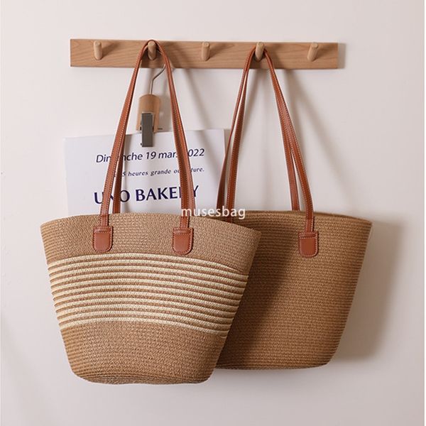 

Designer women high-end striped classic casual shoulder grass woven bag summer new practical large capacity casual versatile beach rattan woven bag, Belt fine stripes