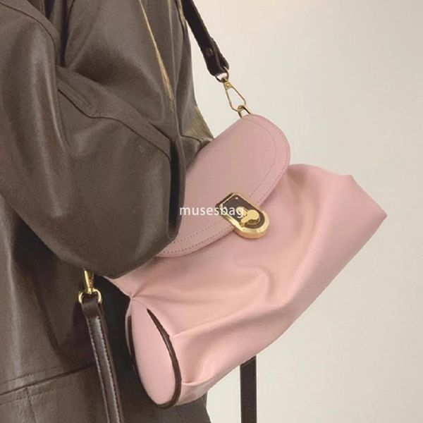

Korean Instagram niche design street trend fashion handbag underarm bag new niche pleated style texture versatile fashion one shoulder crossbody, Pink