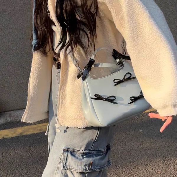 

Street trend niche design ballet style bow carrying crossbody bag new sweet girl bucket vegetable basket bag commuting shoulder bag handbag, Silver