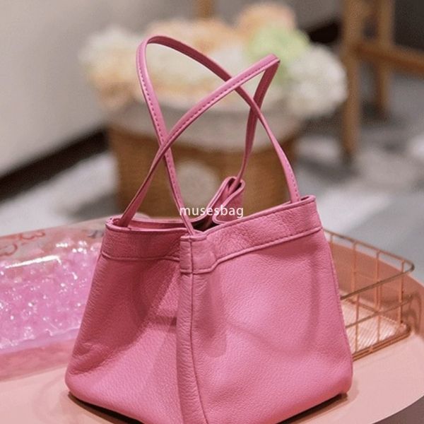 

Street trend handbag women new Korean version PU leather small square bag 100 pairs of hand-held bucket bags niche fashion texture handbag, Black