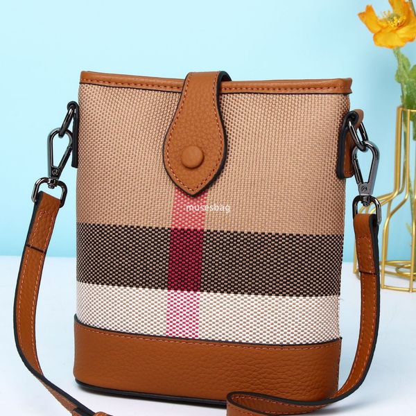 

Fashionable cotton and linen bucket bag large capacity crossbody bag women's contrasting color casual one shoulder leather plaid phone bag, Black